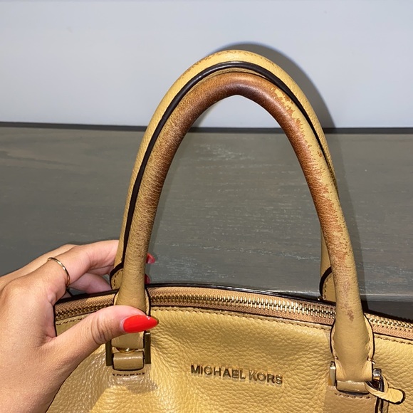 Michael Kors Handbag - Picture 2 of 6